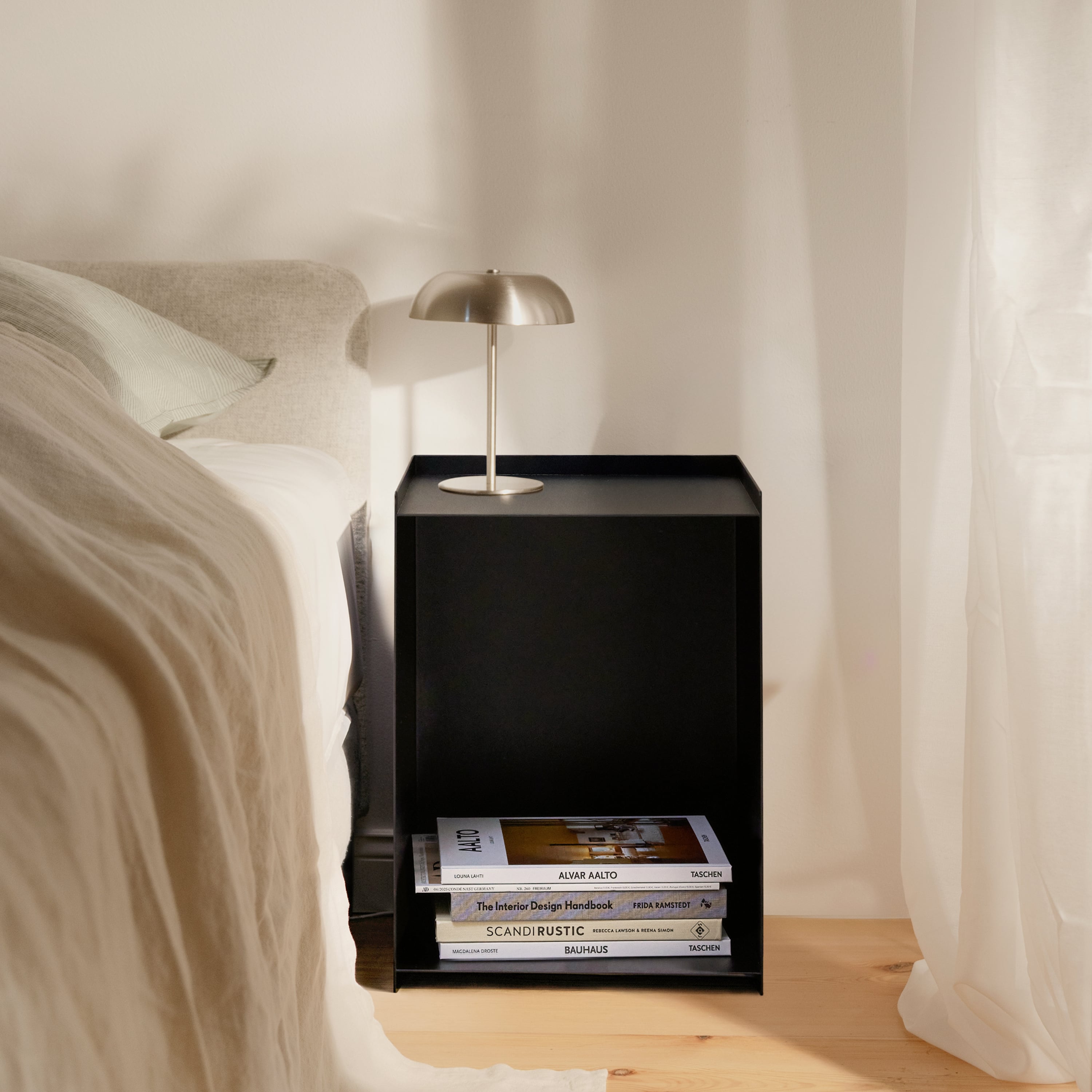 Nachttisch CUBOID