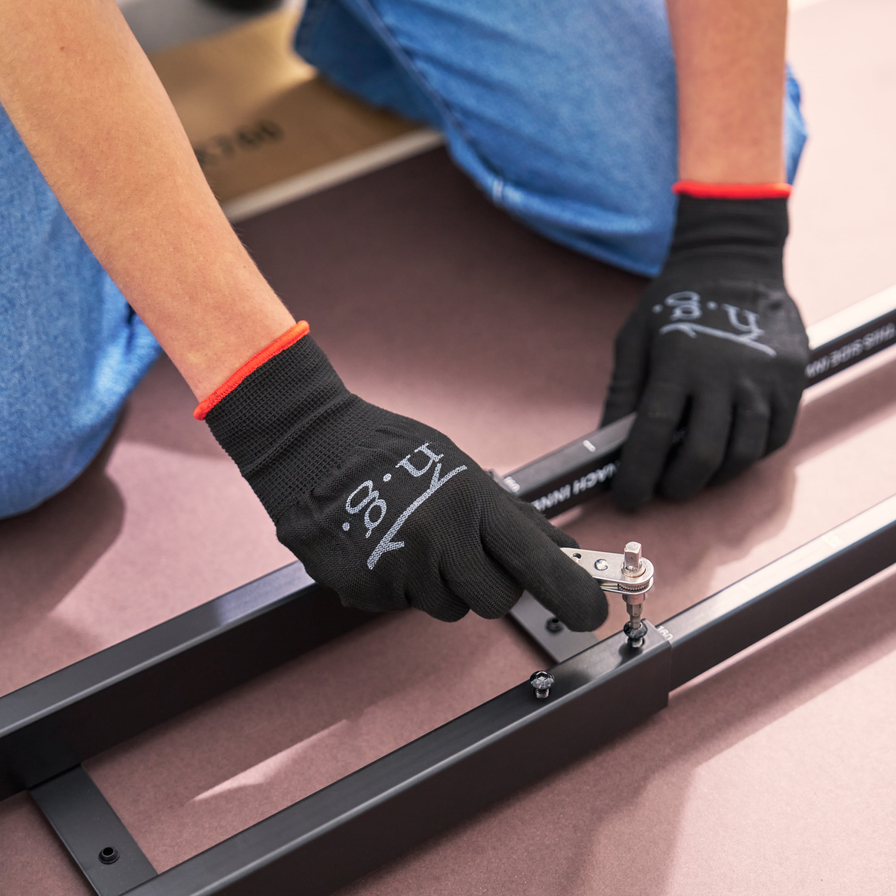 Height-adjustable table frame ECKIG