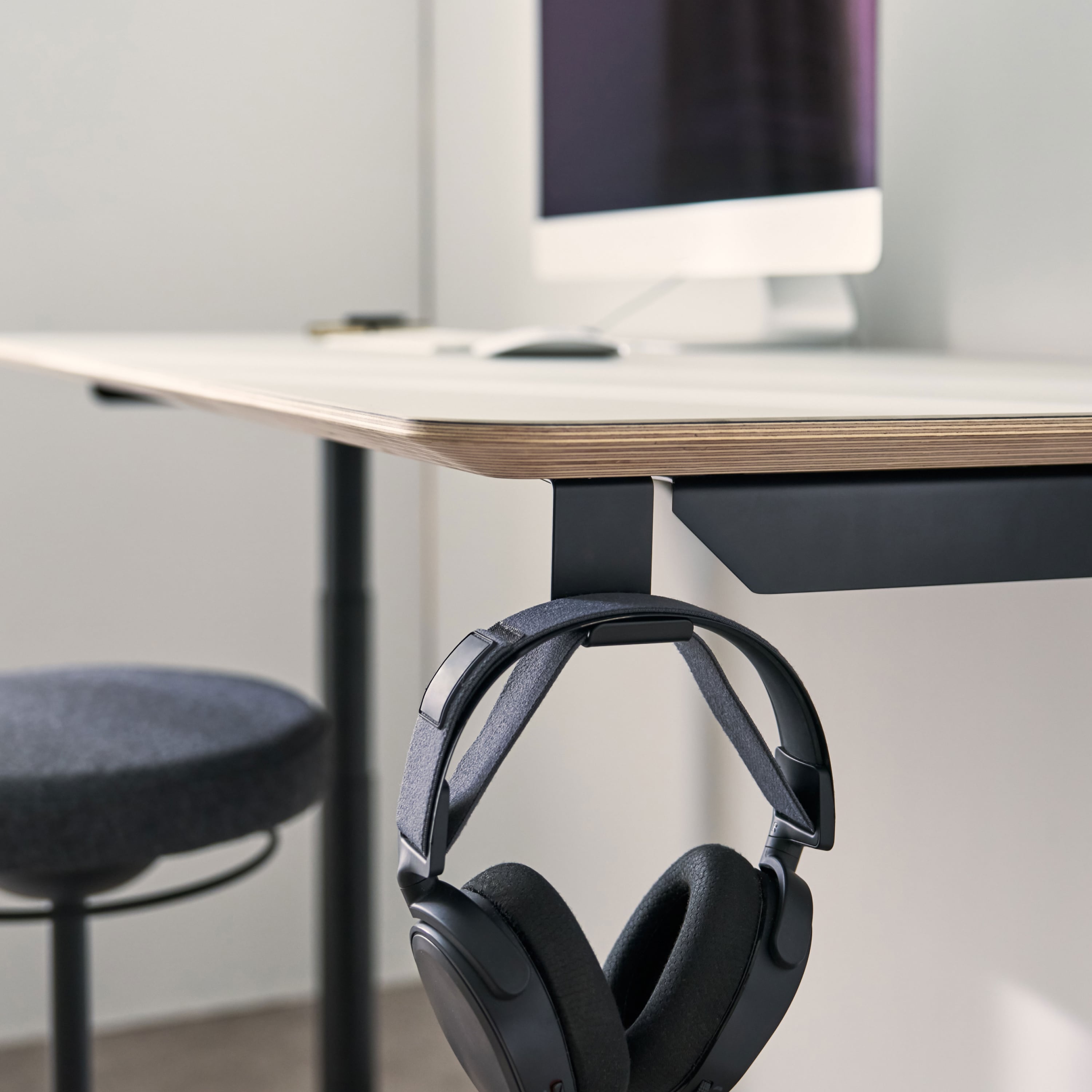 Height-adjustable table frame ECKIG