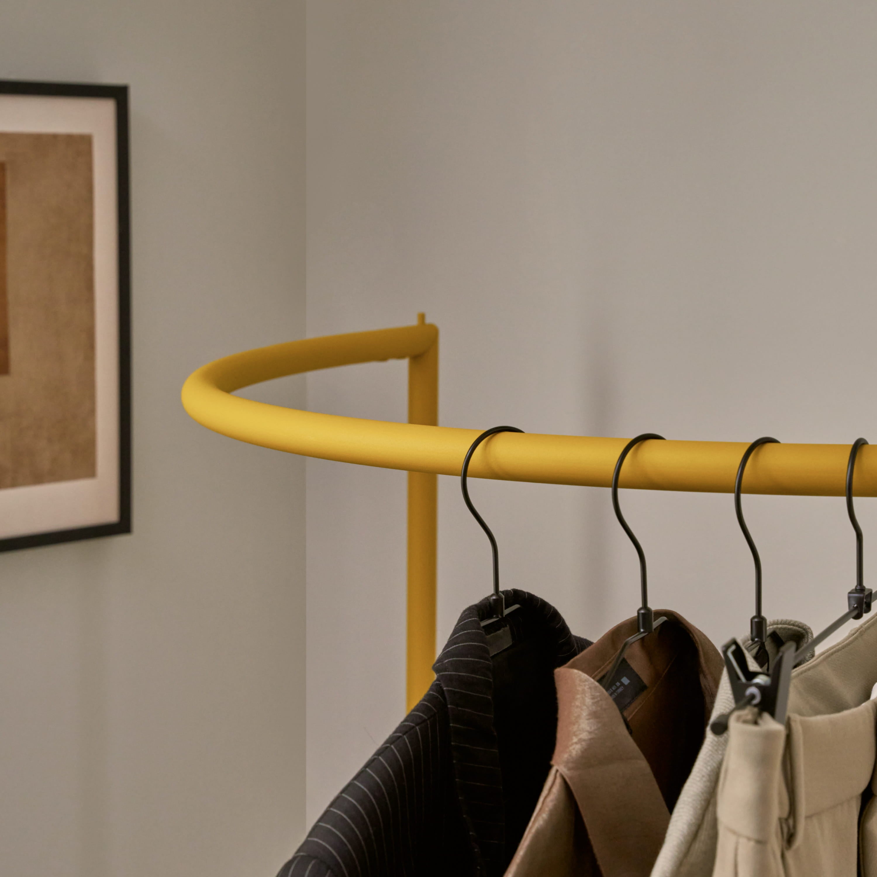 MOND clothes rack