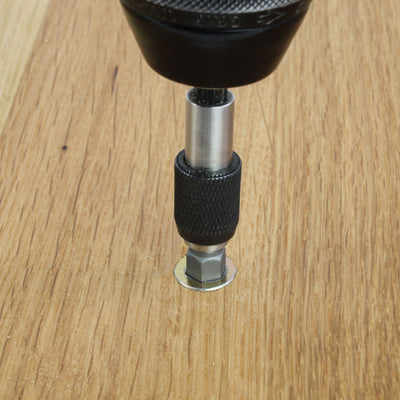 Schraubenset mit Gewindeeinsatz