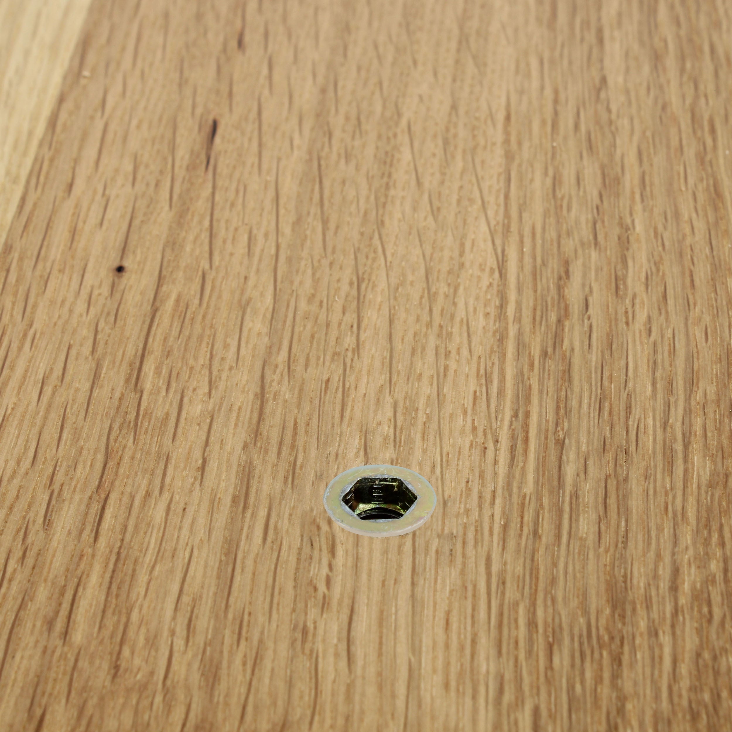 Schraubenset mit Gewindeeinsatz